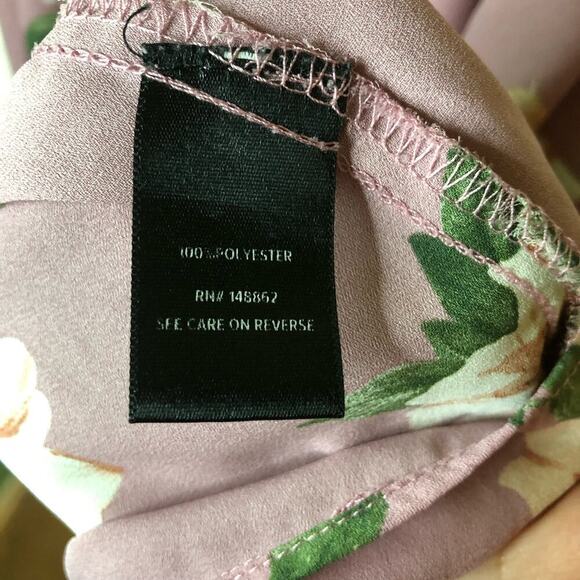 Torrid Size 0 (Large/12) Georgette Pleated Goddess Neck Tank Lavender w/ Florals - Picture 3 of 6